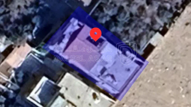شقة - حي القادسيه بجانب مسجد عباد الرحمن  - 20000 دأ