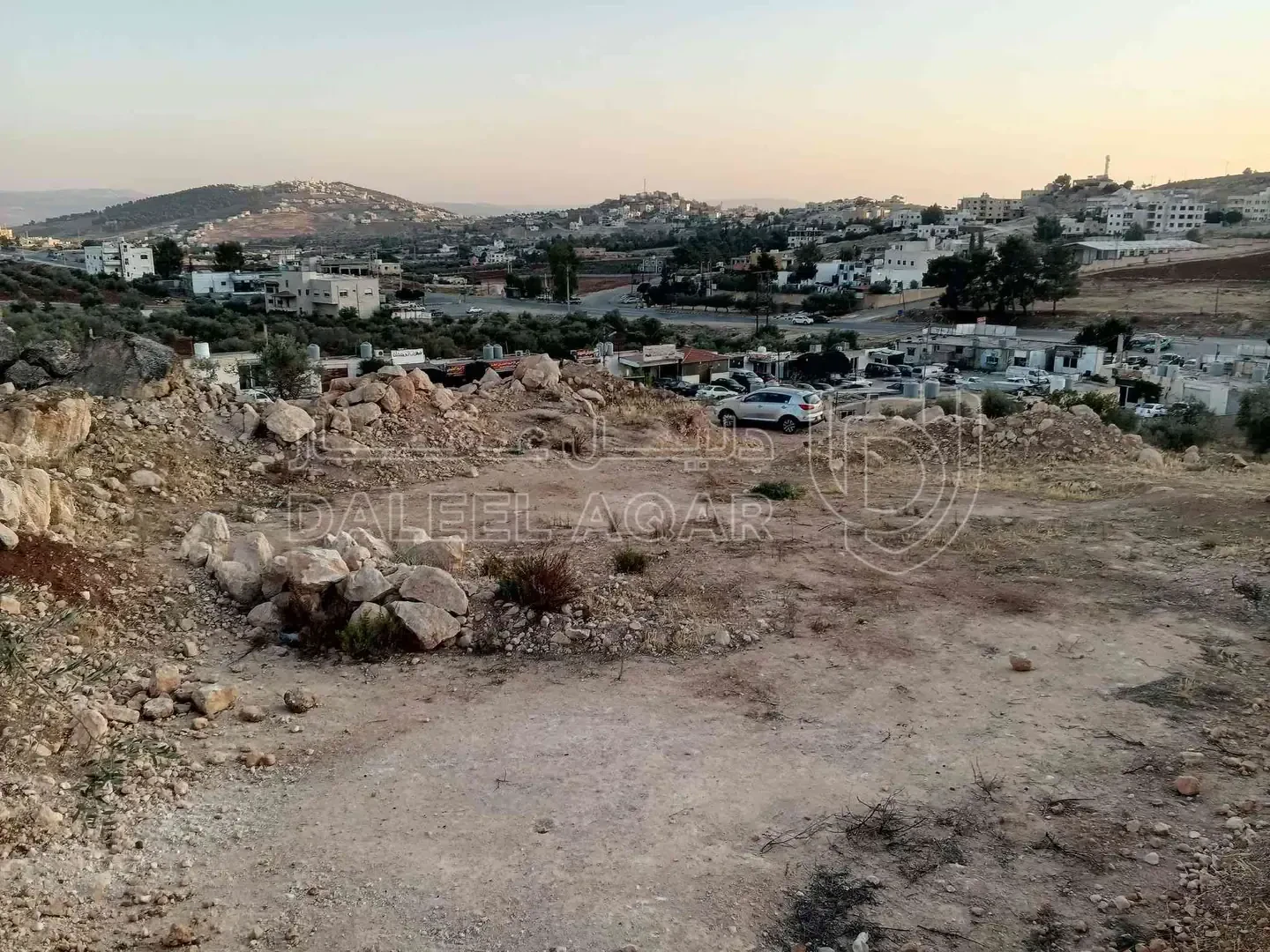 أرض في أرض مميزة في جرش خلف حراج السيارات - 30,000 دأ - صورة 1