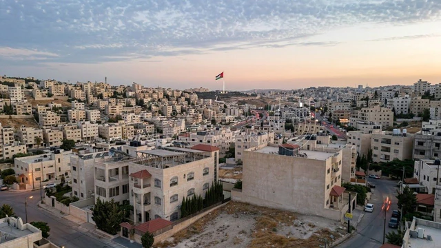 أرض في الزرقاء الجديدة - البتراوي - بالقرب شارع الوينك - 87,000 دأ - صورة NaN