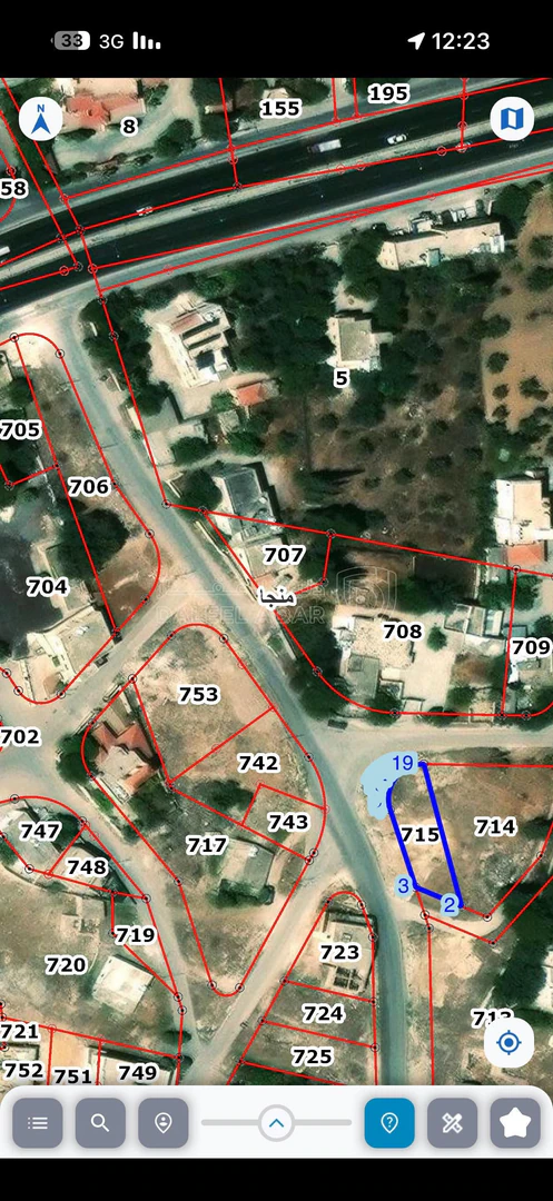أرض في أرض تجاري منجا قرب الشارع الرئيسي مادبا  - 49,000 دأ - صورة 1
