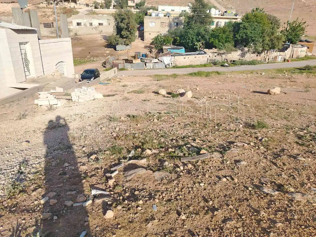 أرض في الزرقاء حي الأحمد قرب سجن بيرين - 15,000 دأ - صورة 1