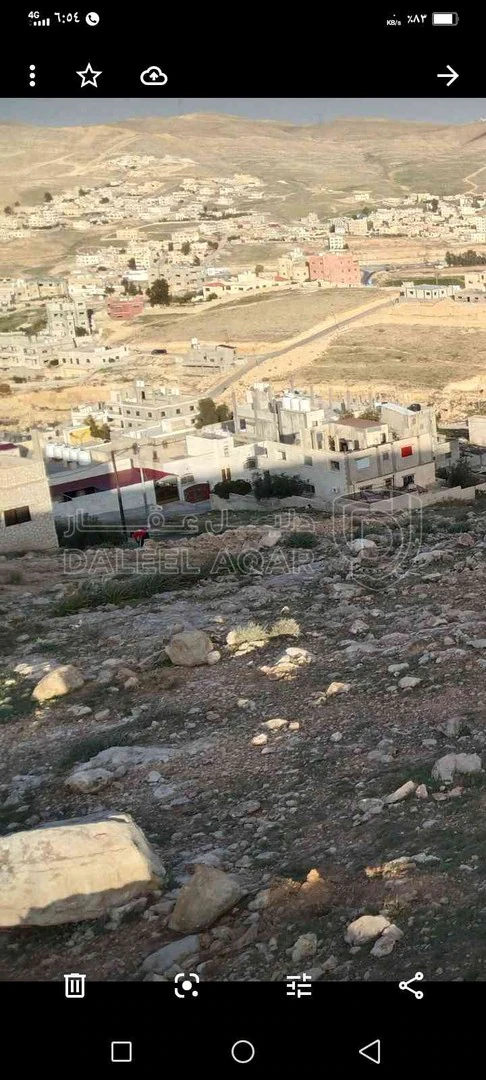 أرض في الزرقاء ابو الزبغان الشرقي  - 12,000 دأ - صورة 1