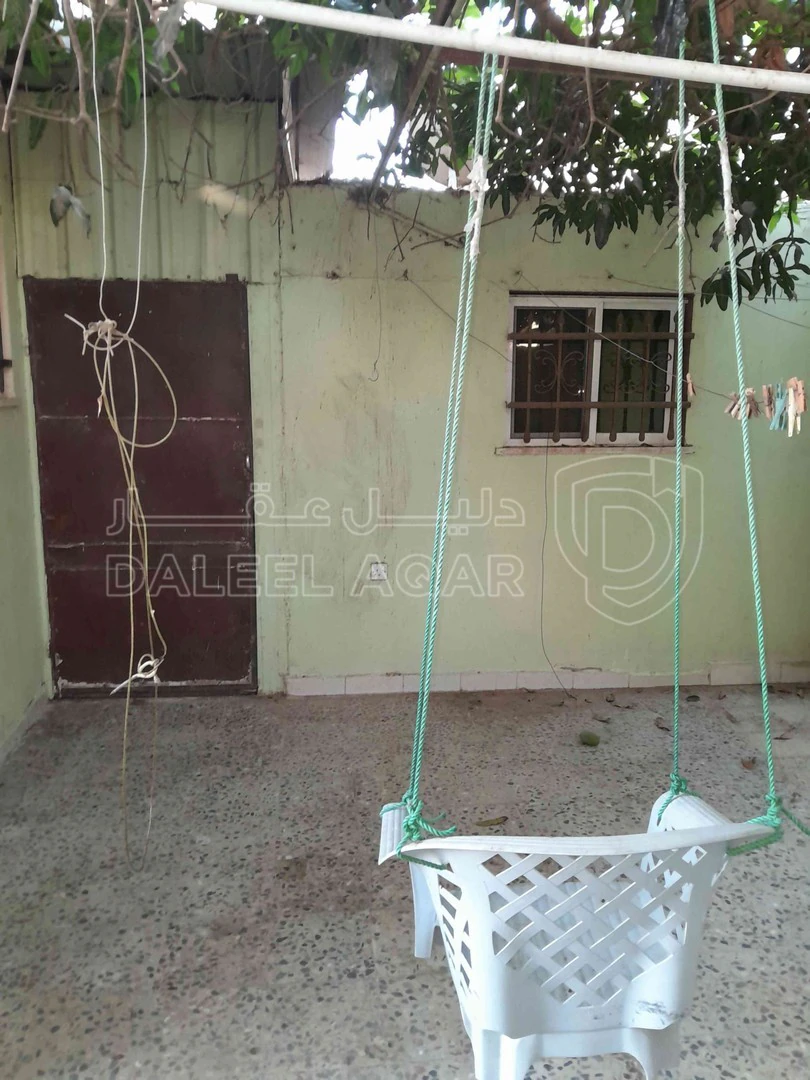 شقة في العاشرة الغربي مقابل مدرسة واحة الفكر الإسلامية - 36,000 دأ - صورة 1