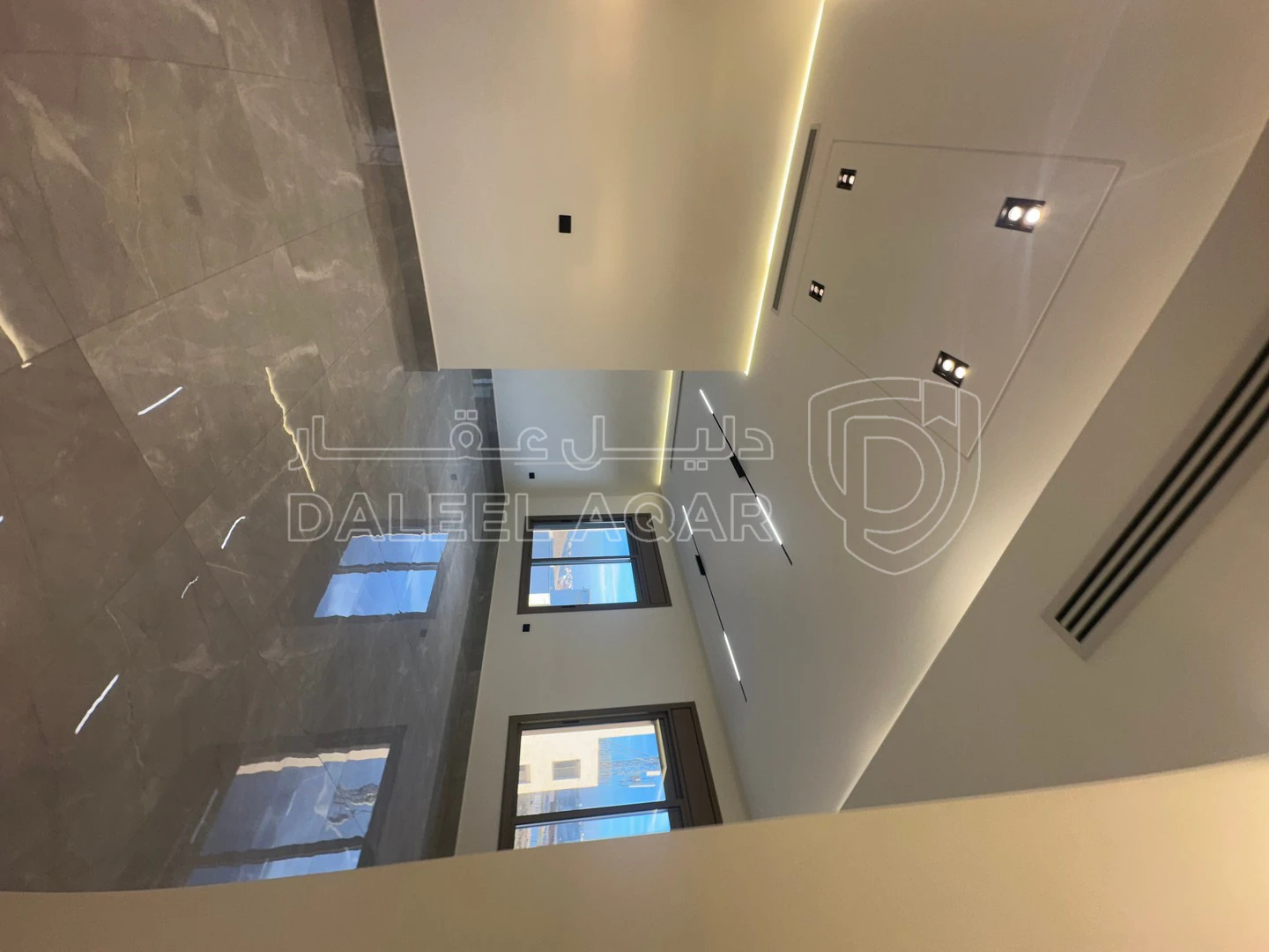 شقة في حجار النوابلسي قرب طريق المطار - 275,000 دأ - صورة 1