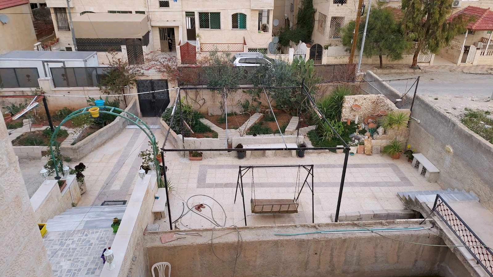 مبنى في فيلا للبيع  - 230,000 دأ - صورة 1