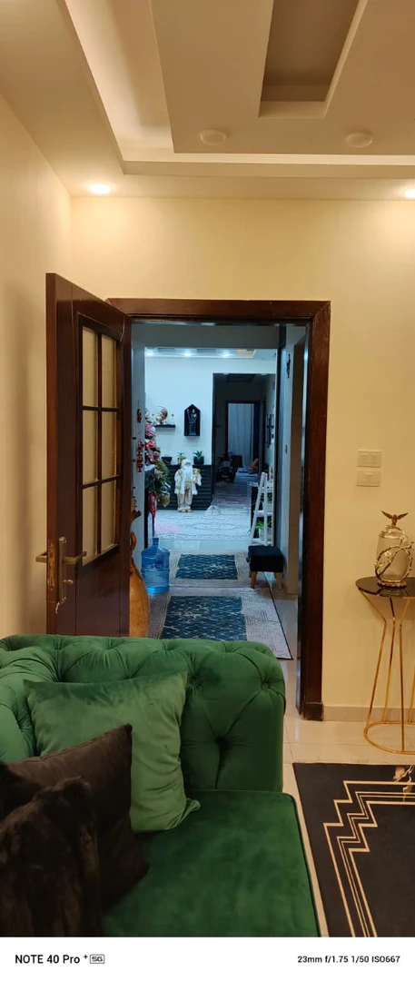 شقة في الحبيهه حي المنصور شارع الاردن - 90,000 دأ - صورة 1