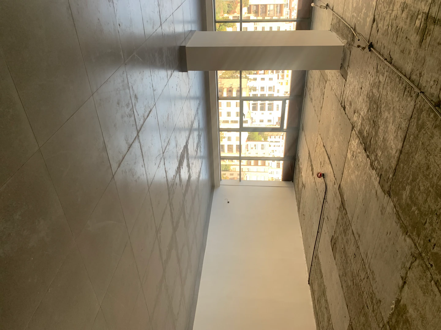 مكتب/تجاري في وادي صقرة، مقابل البنك العربي - 167,700 دأ - صورة 1