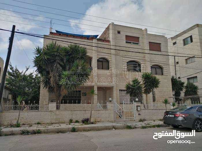 مبنى في اربد - الحي الشرق بالقرب من دوار الدره  - 185,000 دأ - صورة 1
