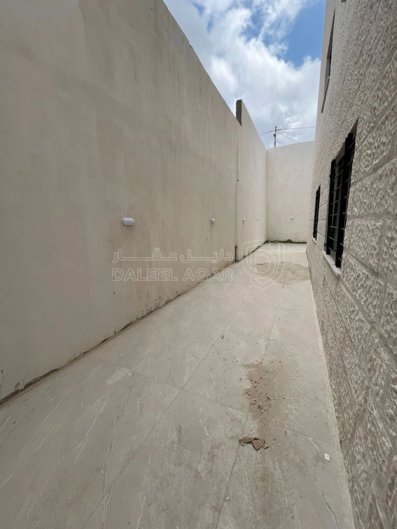 شقة في شقة للبيع في البنيات - 55,000 دأ - صورة 1