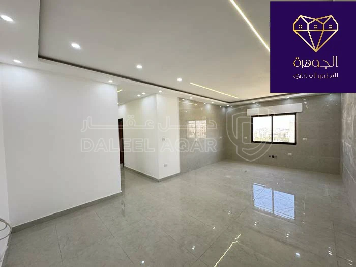 شقة في طابق اخير مع روف دوبلكس فاخر لم يسكن لقطه وبسعر مغري جداااا عرض خاص ع اخر شقة أرقى مناطق الجبيهة ام زويتنه  - 105,000 دأ - صورة 1