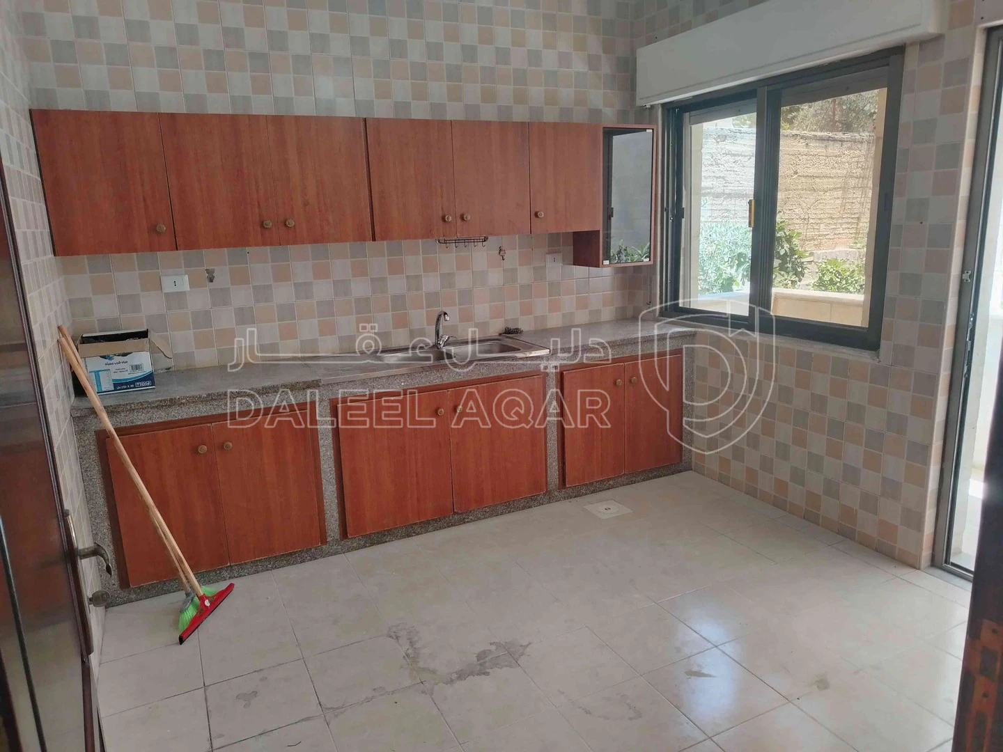 شقة في شقة للبيع في البيادر قرب مسجد الهدى - 35,000 دأ - صورة 1
