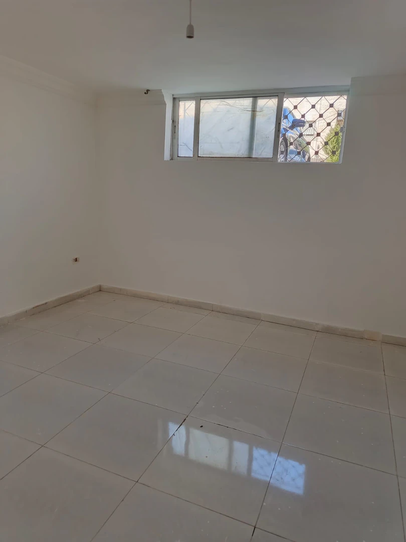 شقة في شقة تسوية للبيع – جبل الزهور | 142م² - 45,000 دأ - صورة 1
