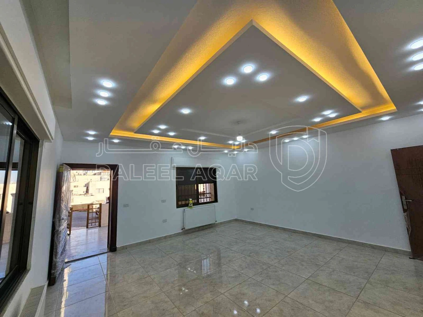 شقة في عماره رقم 11 شارع نمر الحمود - 92,000 دأ - صورة 1