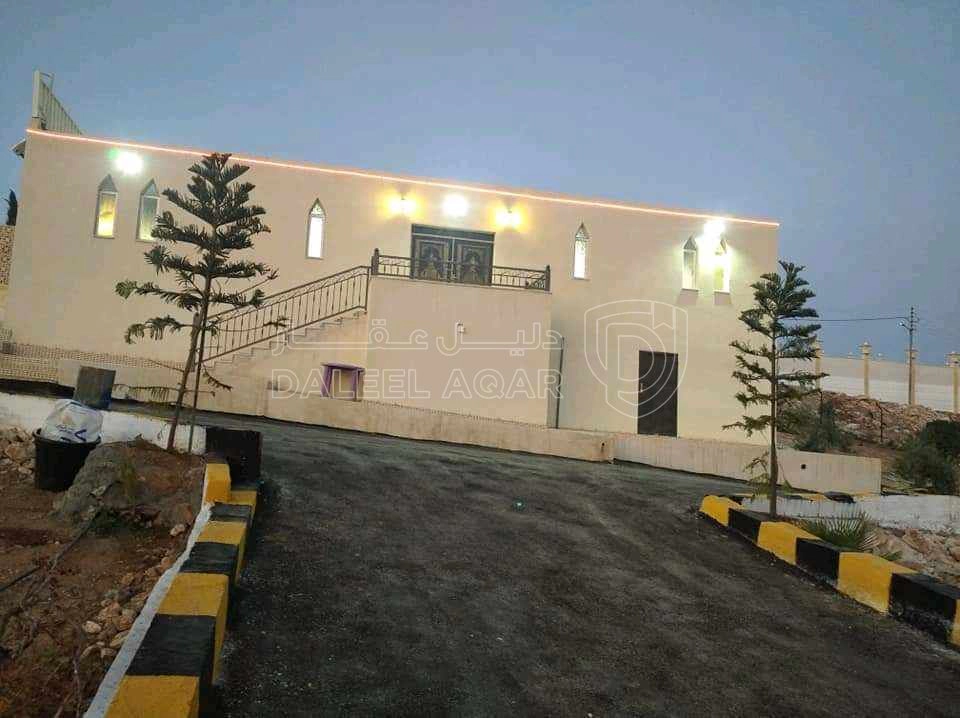 مبنى في غريسا قرب القريه الاثريه قريه بلاسقوف - 115,000 دأ - صورة 1