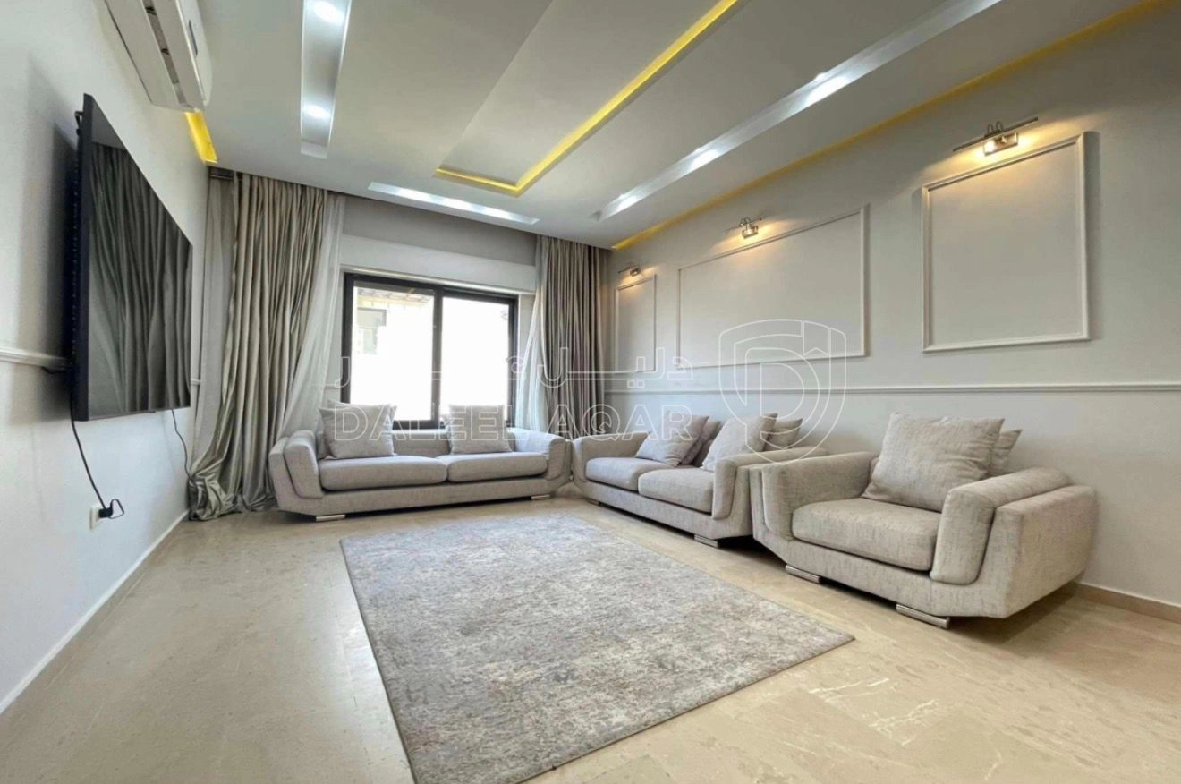 شقة في دابوق - شارع جعفر الزعبي - 235,000 دأ - صورة 1