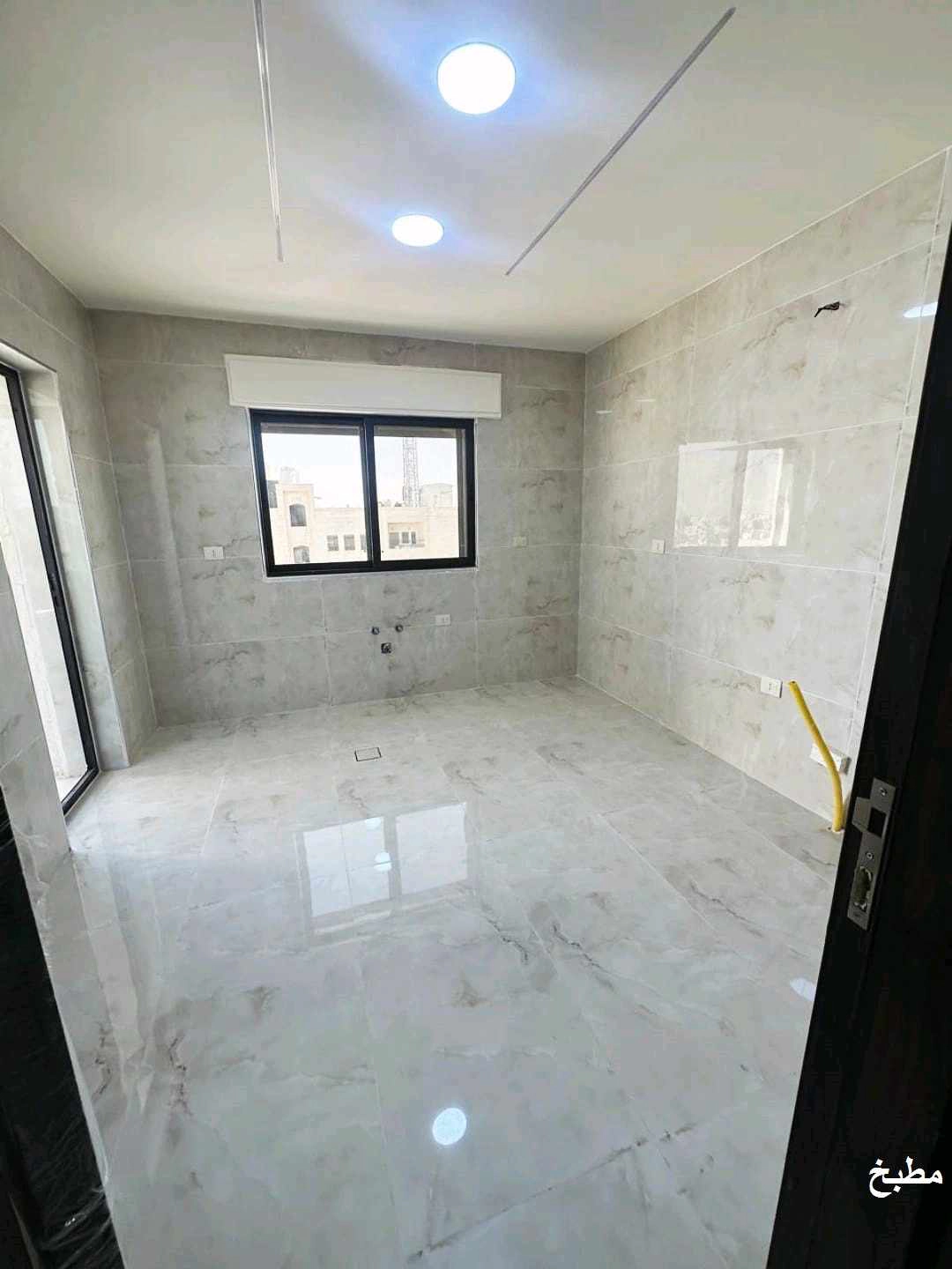 شقة في عمان المدينة الرياضية - 119,000 دأ - صورة 1