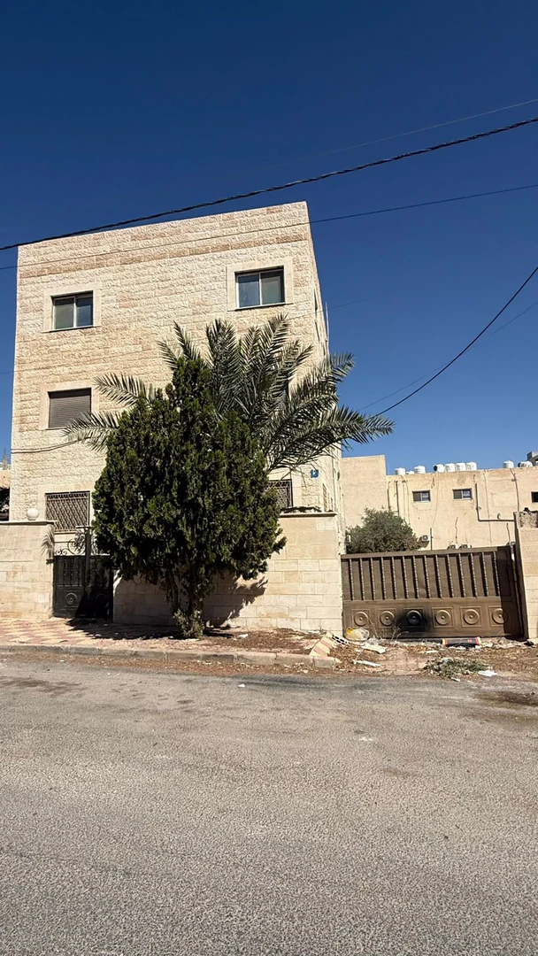 مبنى في ابوعلندا/شارع جبر بن عتيق - 340,000 دأ - صورة 1