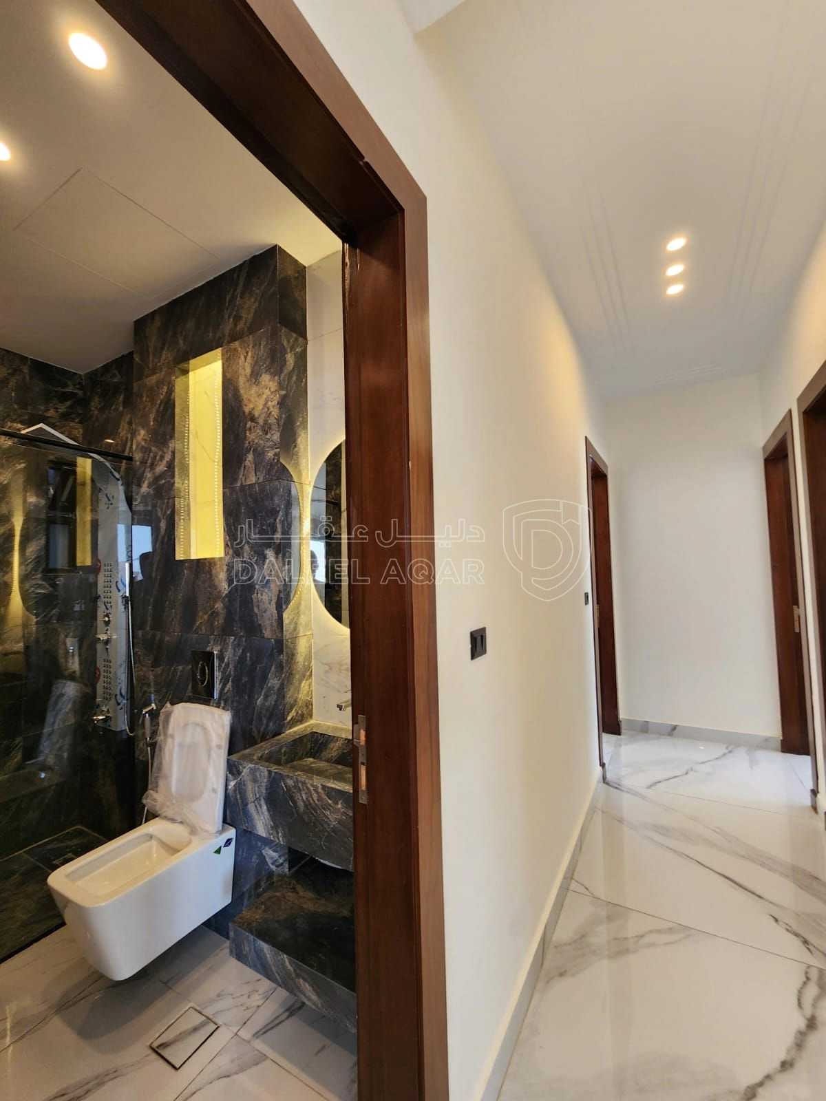 شقة في بالقرب من المؤسسة الاستهلاكيةالعسكرية أسواق السلام - 165,000 دأ - صورة 1