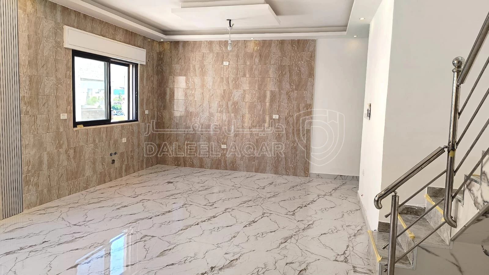 شقة في عمان البنيات شارع المطار  - 105,000 دأ - صورة 1
