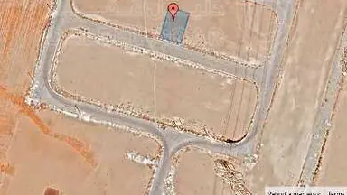أرض في قرية الصلاحية - امتداد طريق المطار - 25,000 دأ - صورة NaN