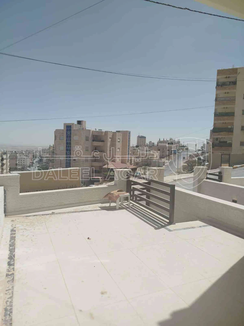 شقة في الزرقاء - الزرقاء الجديدة - جبل المغير - دوار بادي - 70,000 دأ - صورة 1