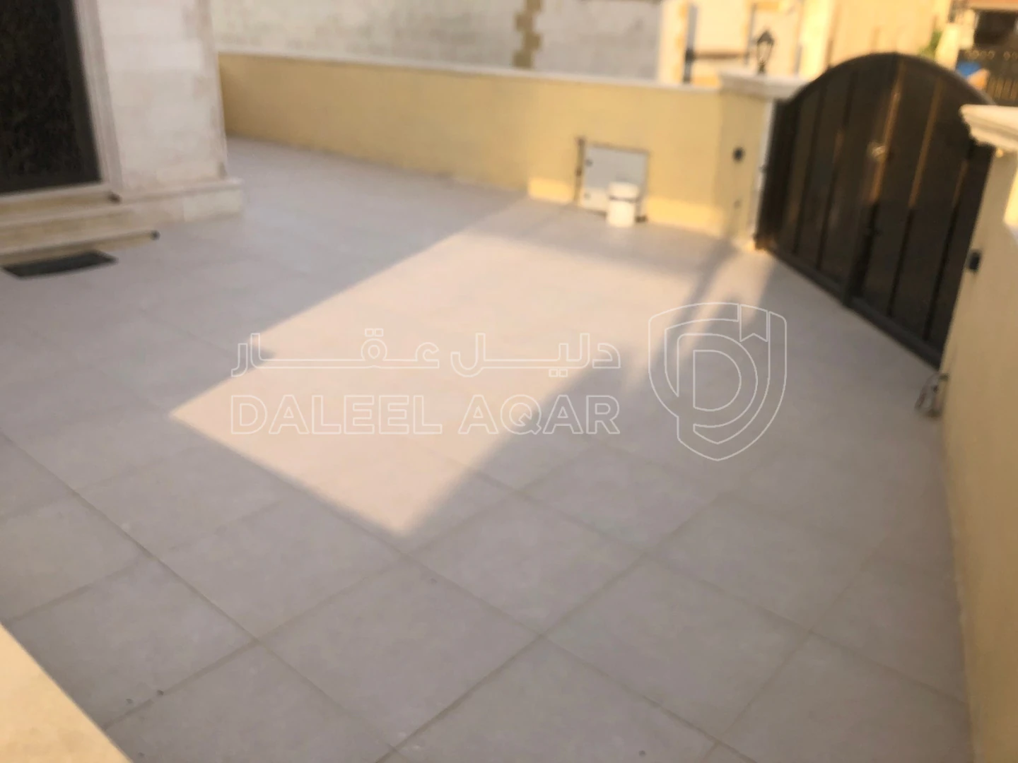 فيلا/منزل في فيلا متلاصقه مميزه جدا بسعر مغري - 190,000 دأ - صورة 1