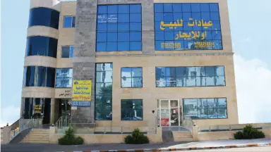 مكتب/تجاري - شارع الخالدي الطبي بجانب مستشفى الخالدي  - 56000 دأ