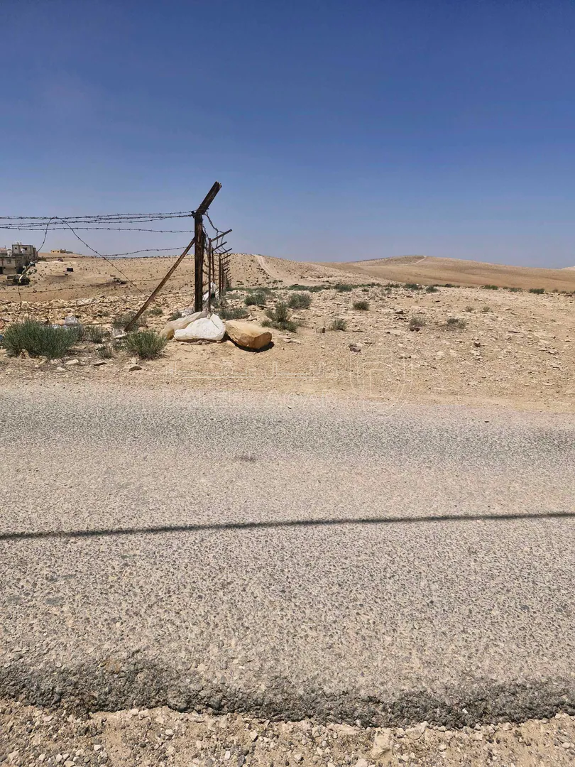 أرض في عمان لواء الموقر المغاير الغربي محافظة العاصمة  - 30,000 دأ - صورة 1