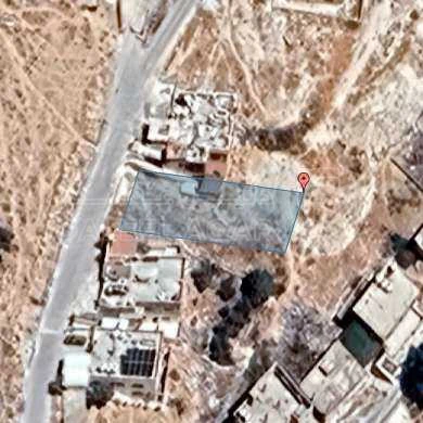 أرض في حي القمر - 10,000 دأ - صورة 1