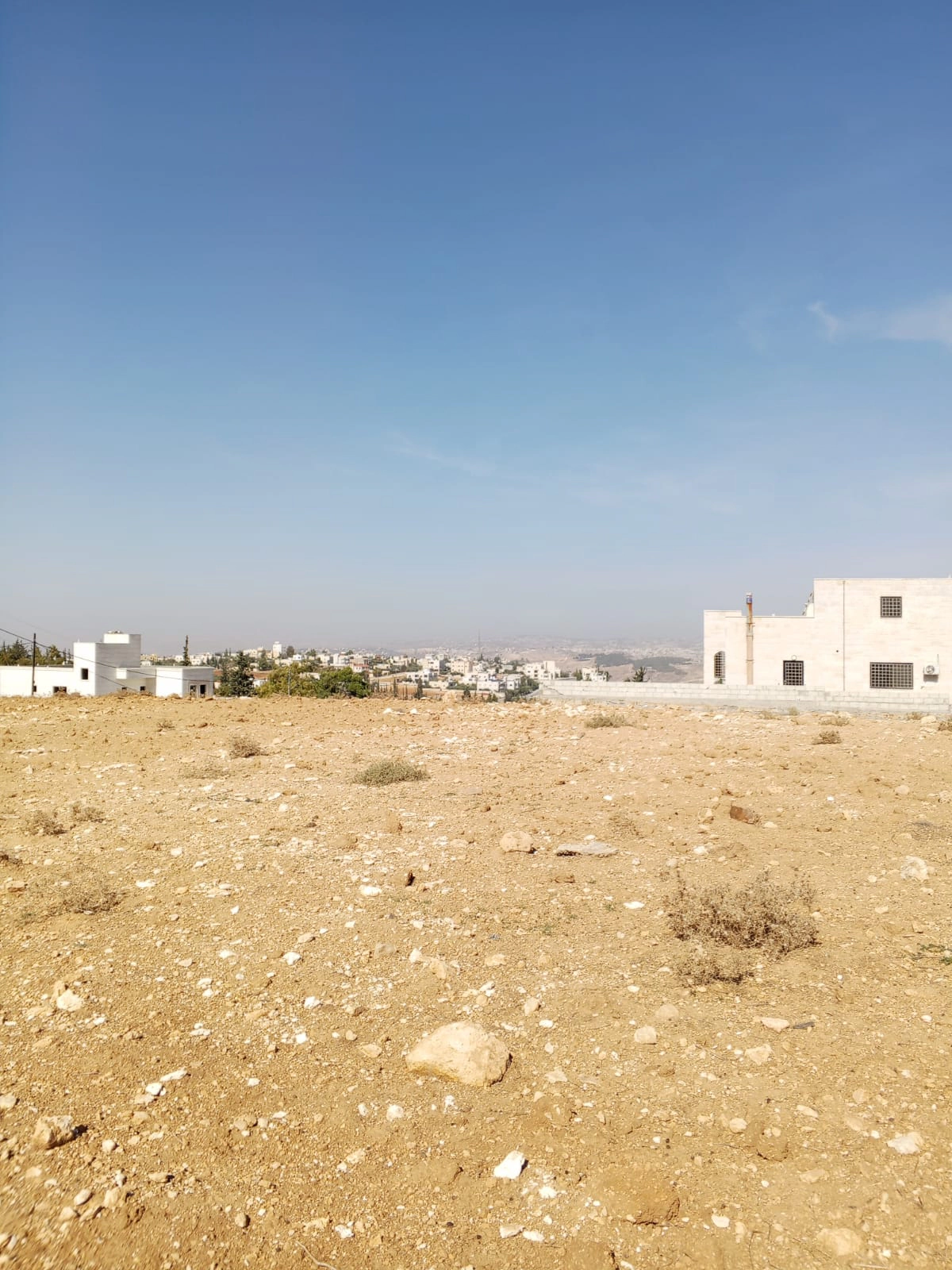 أرض في اراضي ناعور - 160,000 دأ - صورة 1