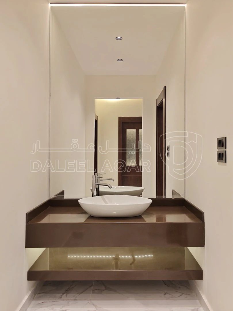 شقة في عمان - ناعور - 175,000 دأ - صورة 1