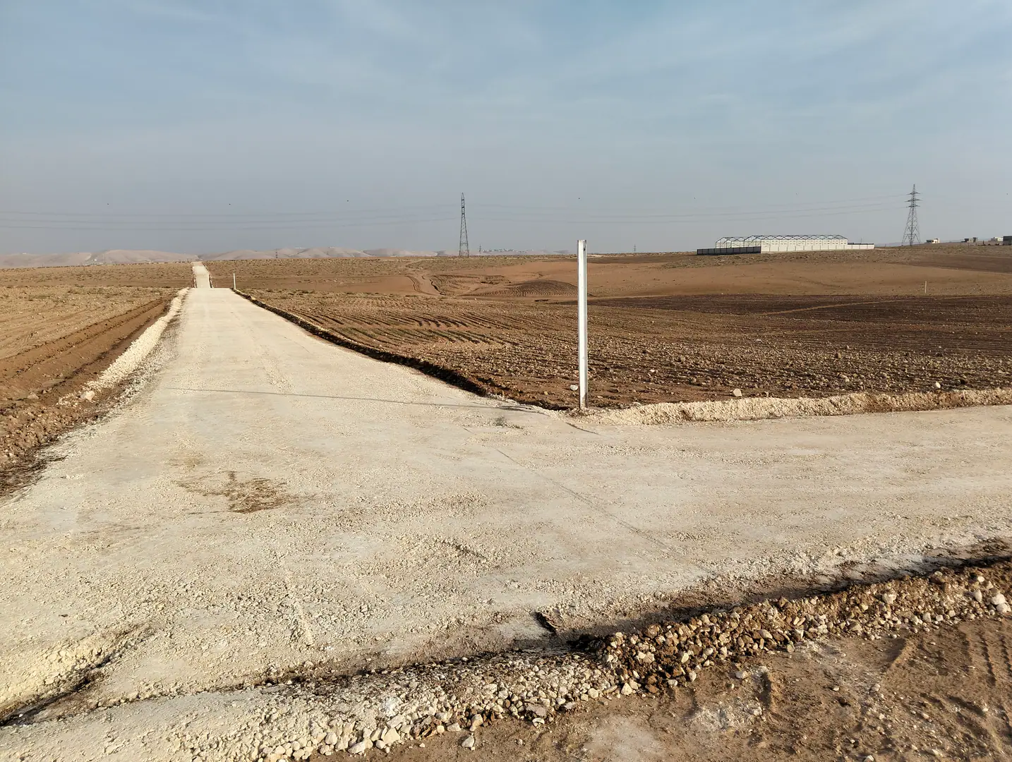 أرض في شرق جامعه العلوم والتكنولوجيا - 70,000 دأ - صورة 1