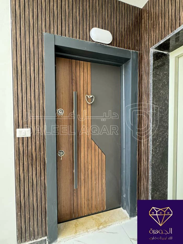 شقة في طابق اخير مع روف دوبلكس فاخر لم يسكن لقطه وبسعر مغري جداااا عرض خاص ع اخر شقة أرقى مناطق الجبيهة ام زويتنه  - 105,000 دأ - صورة 1