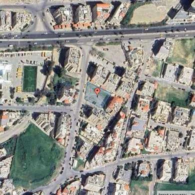 أرض في للبيع قطعة ارض غرب عمان على شارعين موقع مميز - 700,000 دأ - صورة 1