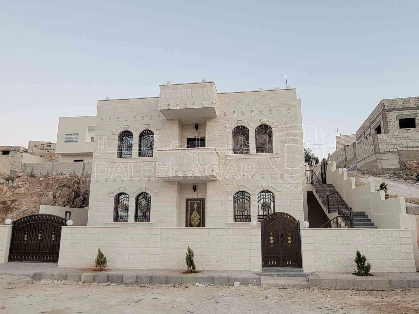 فيلا/منزل في منزل للبيع الزرقاء جريبا حوض السلايطه  - 85,000 دأ - صورة 1