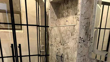 شقة في اربد - شرق دوار الثقافة خلف بن العميد - مقابل مسجد المصباح وقصر العليمي  - 73,000 دأ - صورة NaN