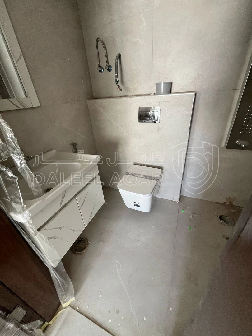 شقة في في جبل الزهور ب 40 الف طابق اول شقة جديدة 90 متر  - 40,000 دأ - صورة 1