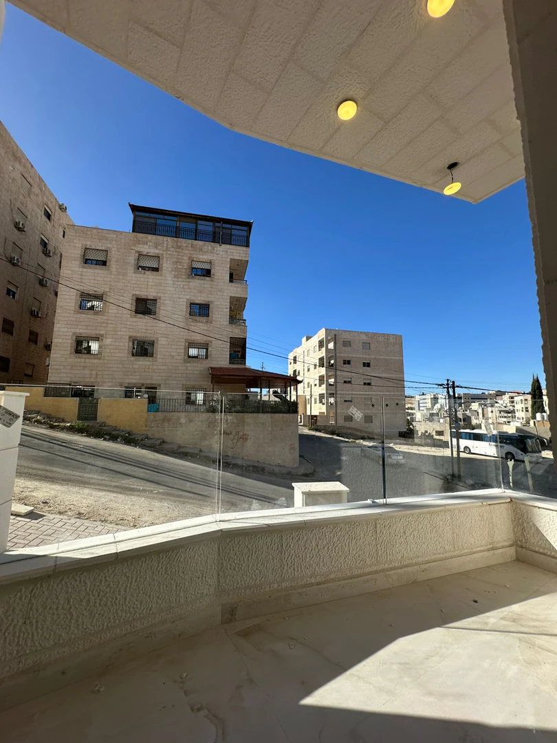 شقة في عمان _ جحره الجنوبي - 63,000 دأ - صورة 1