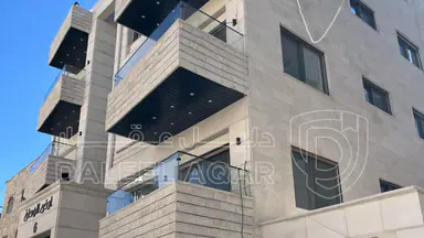 شقة - طابق اول او ثاني في ضاحية الياسمين تشطيب فخم  - 64000 دأ