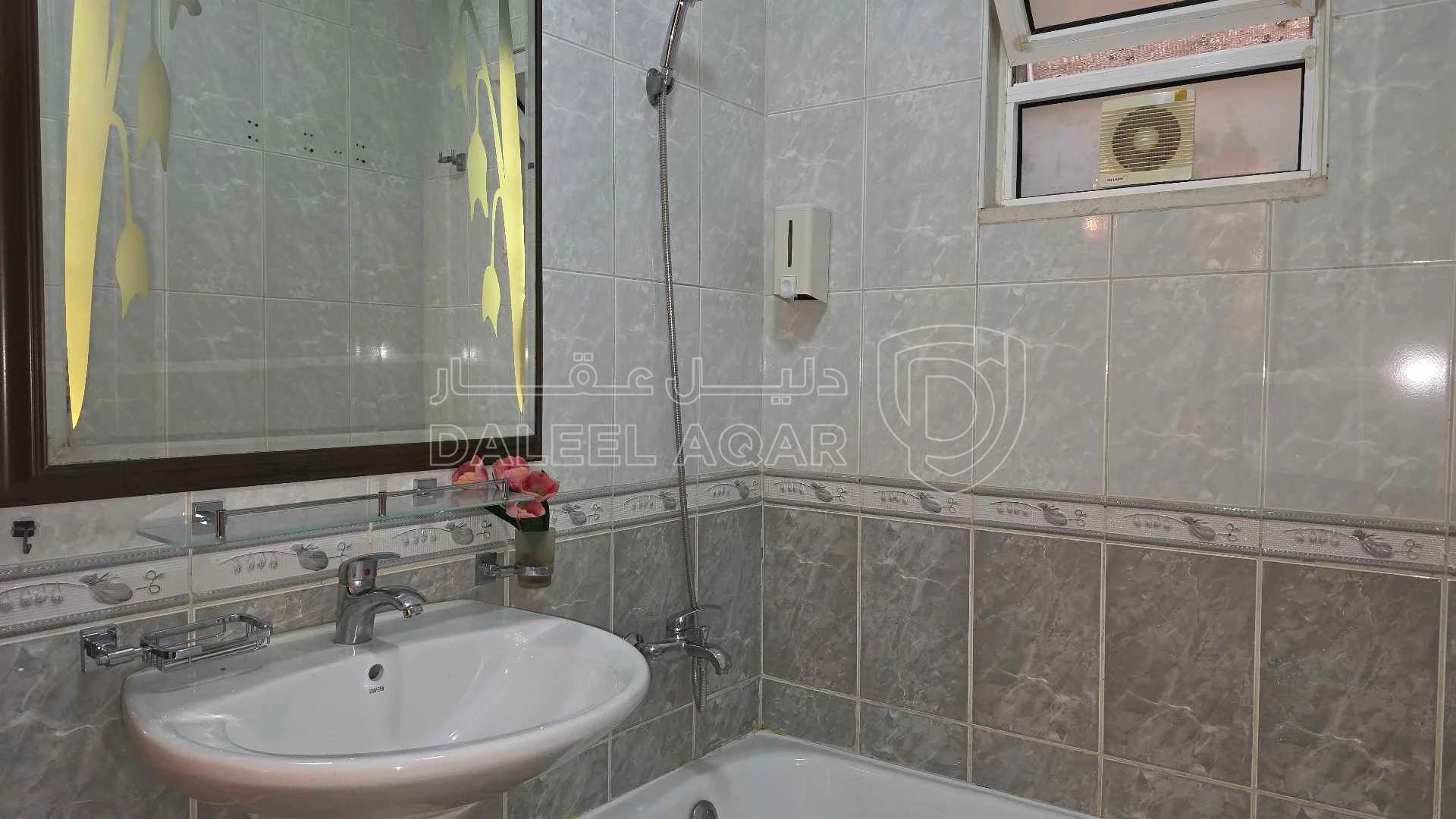 شقة في جبل الزهور  - 32,000 دأ - صورة 1
