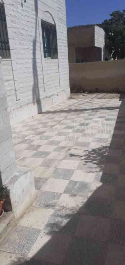 مبنى في عمان/جاوا - 170,000 دأ - صورة 1