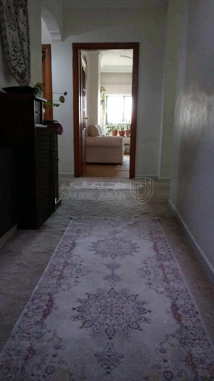 شقة في شقه ممتازه للبيع -اربد مجمع الشيخ خليل  - 35,000 دأ - صورة 1