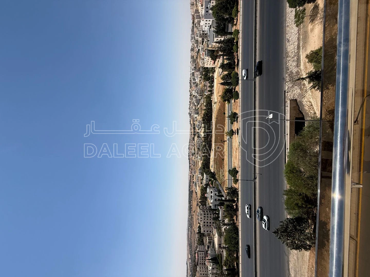 شقة في طريق المطار - شارع الخدمات  - 225,000 دأ - صورة 1