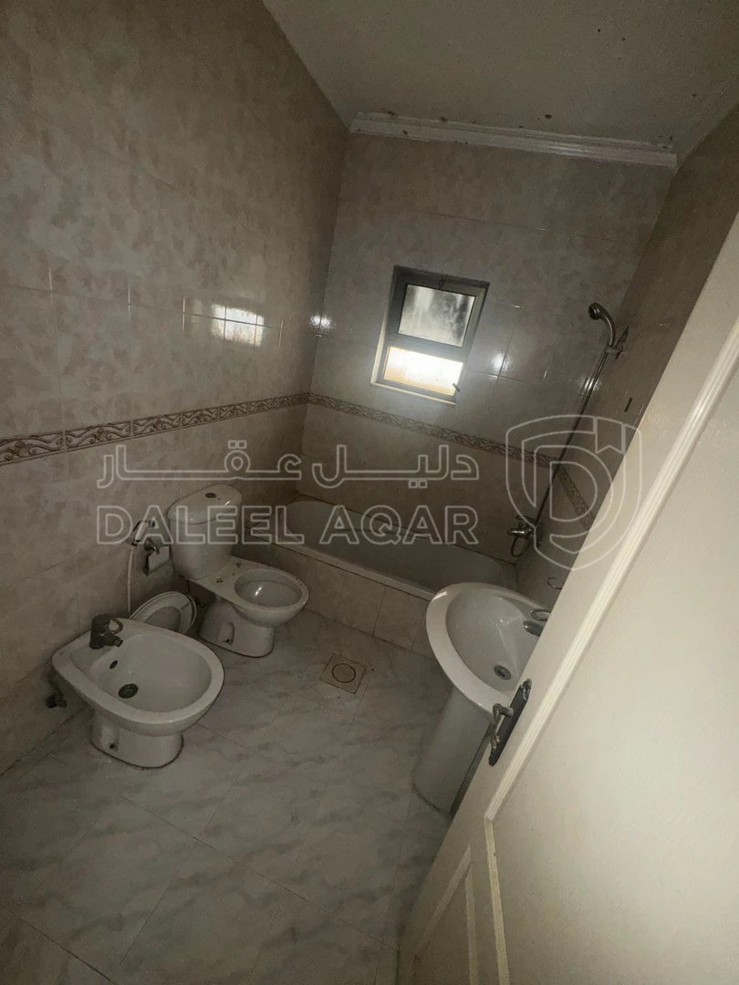 شقة في Suweileh - 90,000 دأ - صورة 1