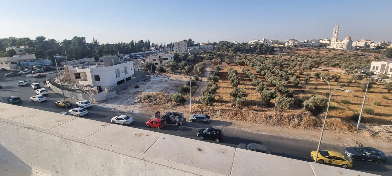 شقة في الجبيهه شارع جوهره  الصقلي عماره رقم 57 - 120,000 دأ - صورة 1