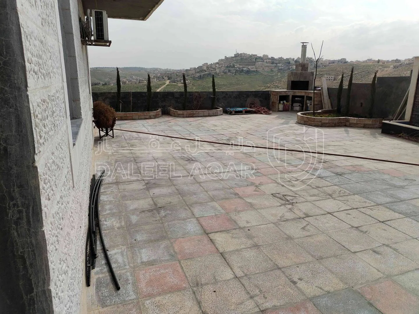 فيلا/منزل في جبل النصر /المغيرات  - 185,000 دأ - صورة 1