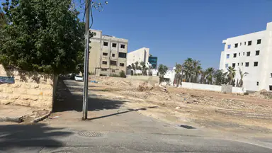 أرض في ارض تجاري حي الرونق قرب شركة الحكمة - 525,000 دأ - صورة NaN