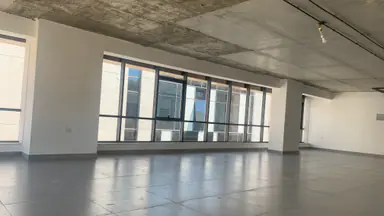 مكتب/تجاري في وادي صقرة، مقابل البنك العربي - 193,050 دأ - صورة NaN