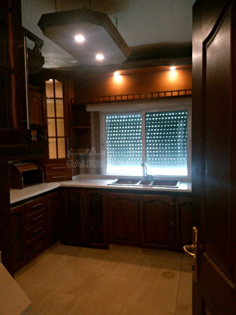 شقة في صويلح قرب دوار الكمالية وقرب مبنى الامانه - 43,000 دأ - صورة 1