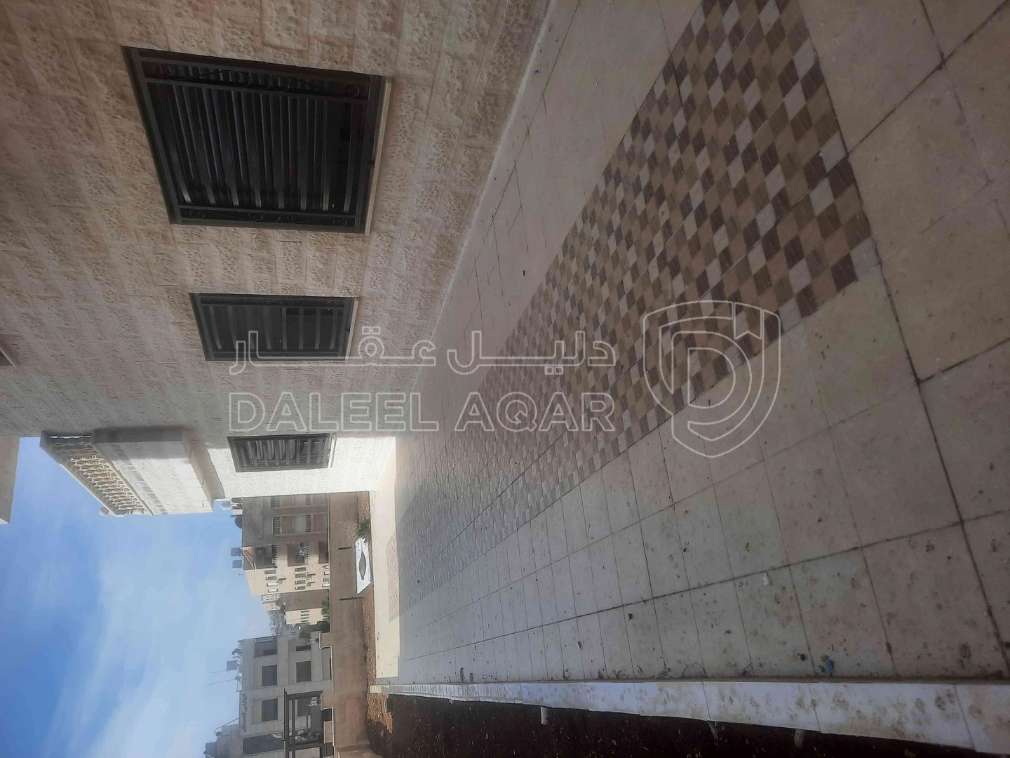 شقة في شقة ارضية مع حدائق للبيع في عرجان - 115,000 دأ - صورة 1